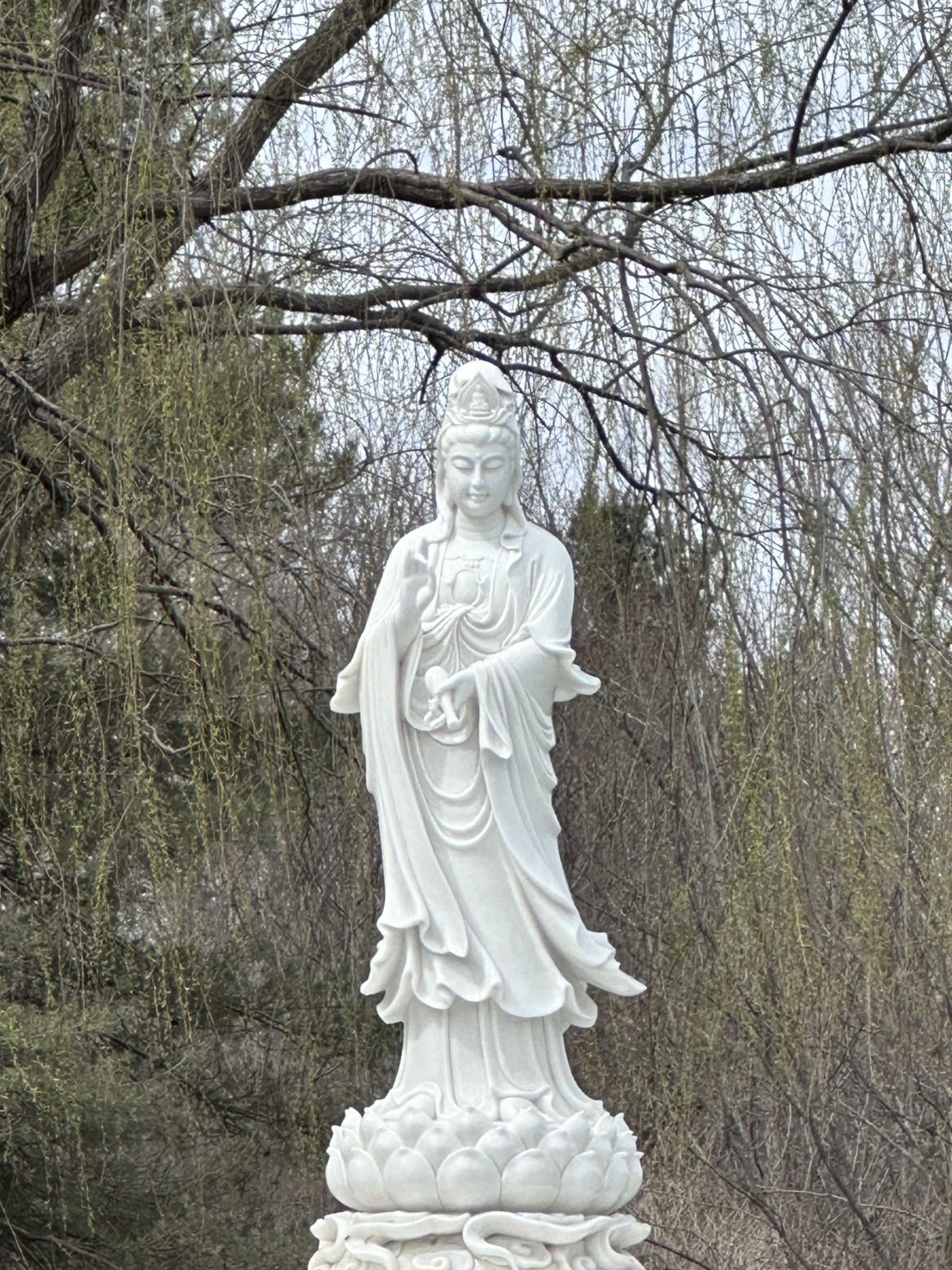 Guanyin statue